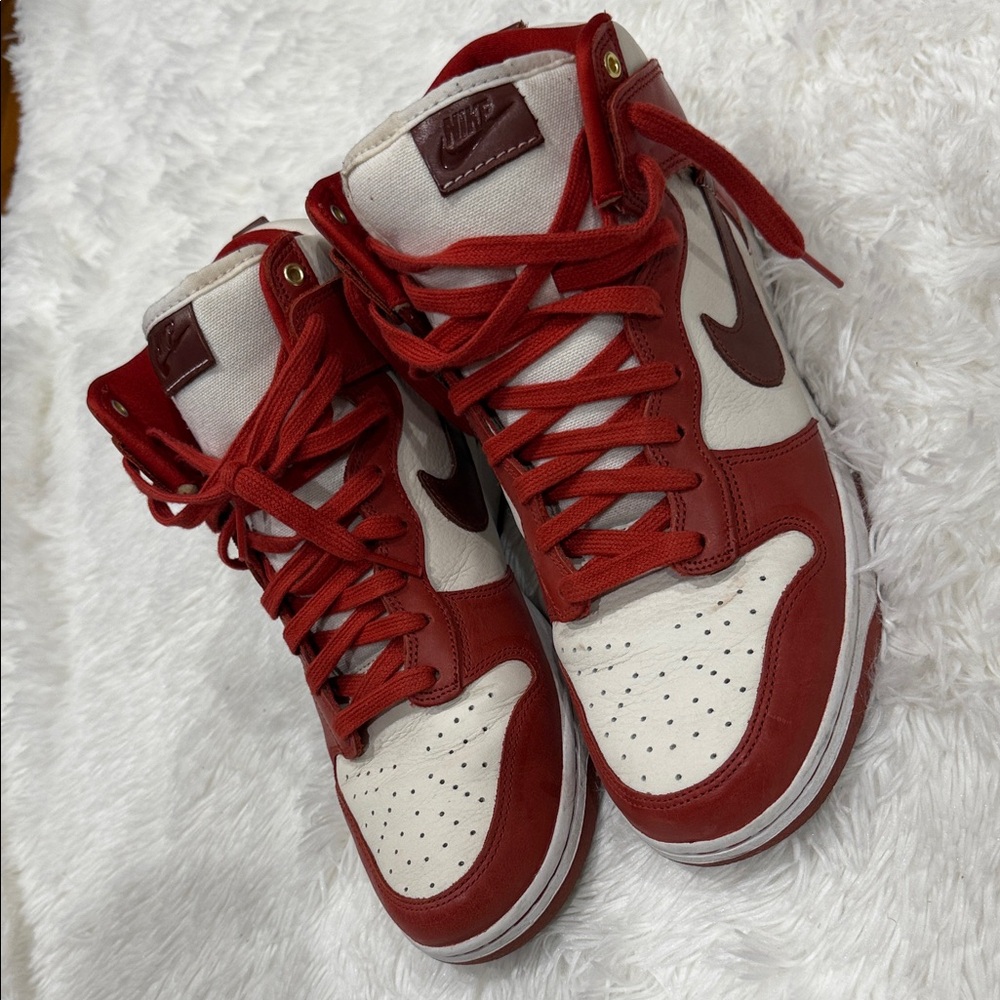 Nike Men's Red and White High-Top Sneakers - Picture 10 of 10